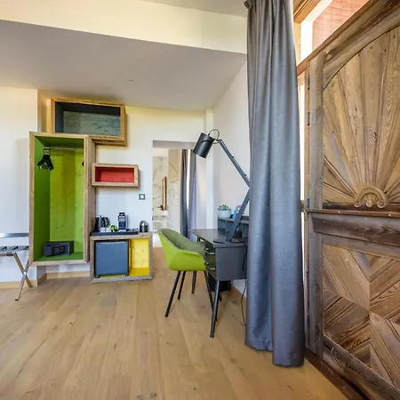 Hotel La Garenne 4*