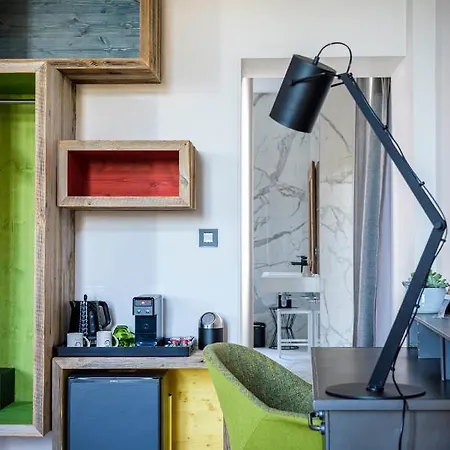 酒店 La Garenne 4*