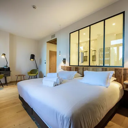 La Garenne Hotel