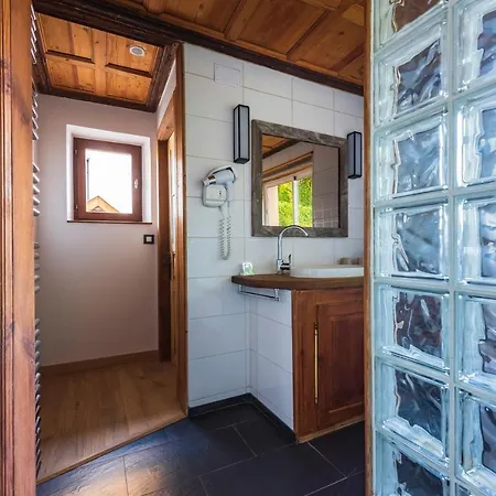 La Garenne 4* 萨维尔纳